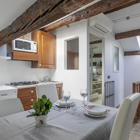 Nice Lovely Attic For 4 Person With Wifi - A/C Wenecja Zewnętrze zdjęcie