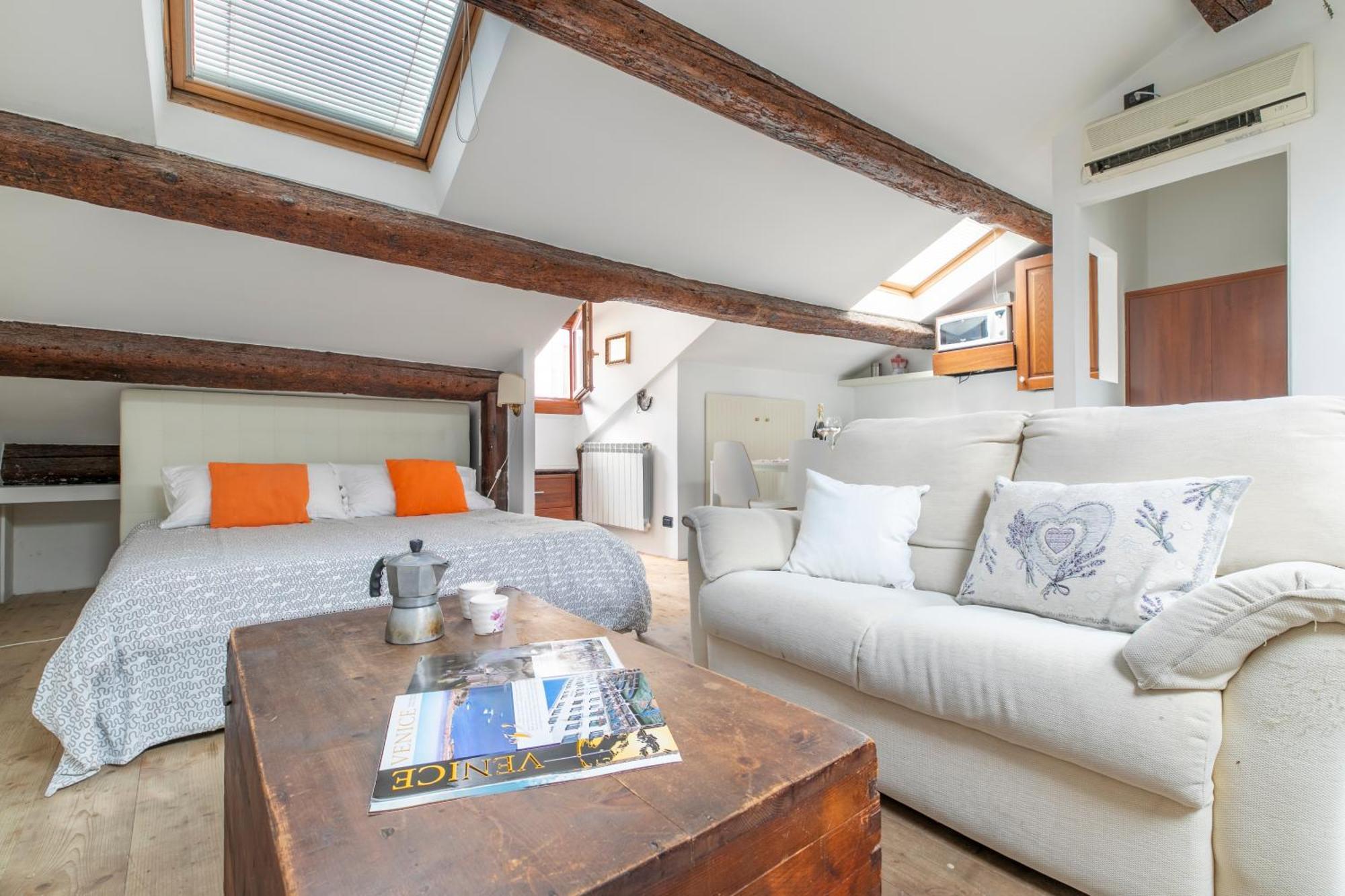 Nice Lovely Attic For 4 Person With Wifi - A/C Wenecja Zewnętrze zdjęcie
