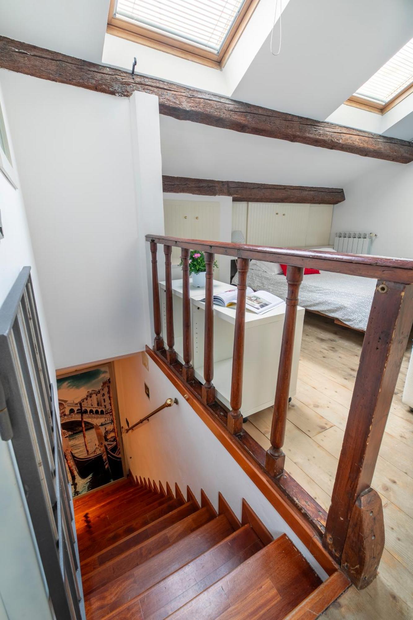 Nice Lovely Attic For 4 Person With Wifi - A/C Wenecja Zewnętrze zdjęcie