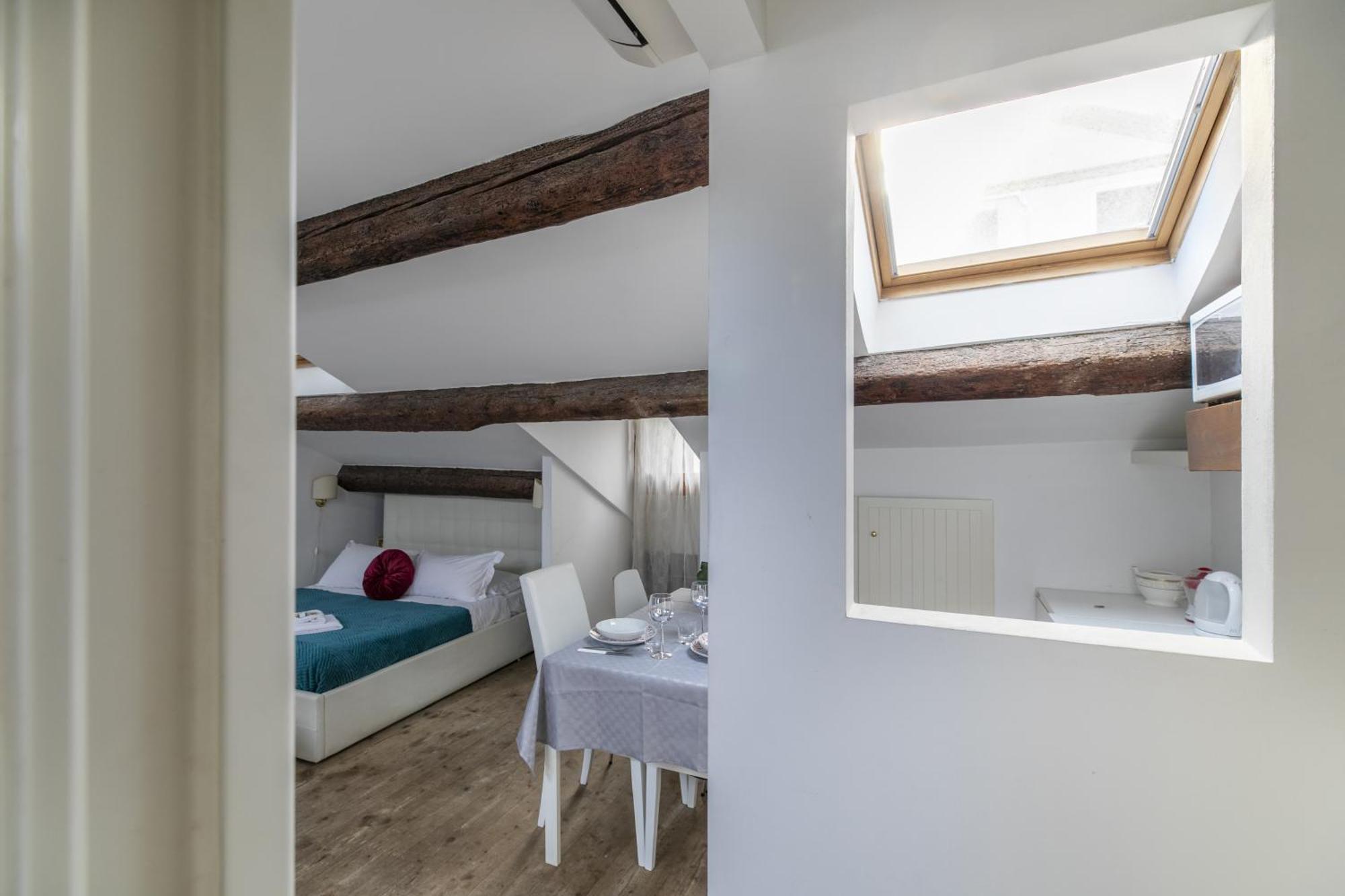 Nice Lovely Attic For 4 Person With Wifi - A/C Wenecja Zewnętrze zdjęcie