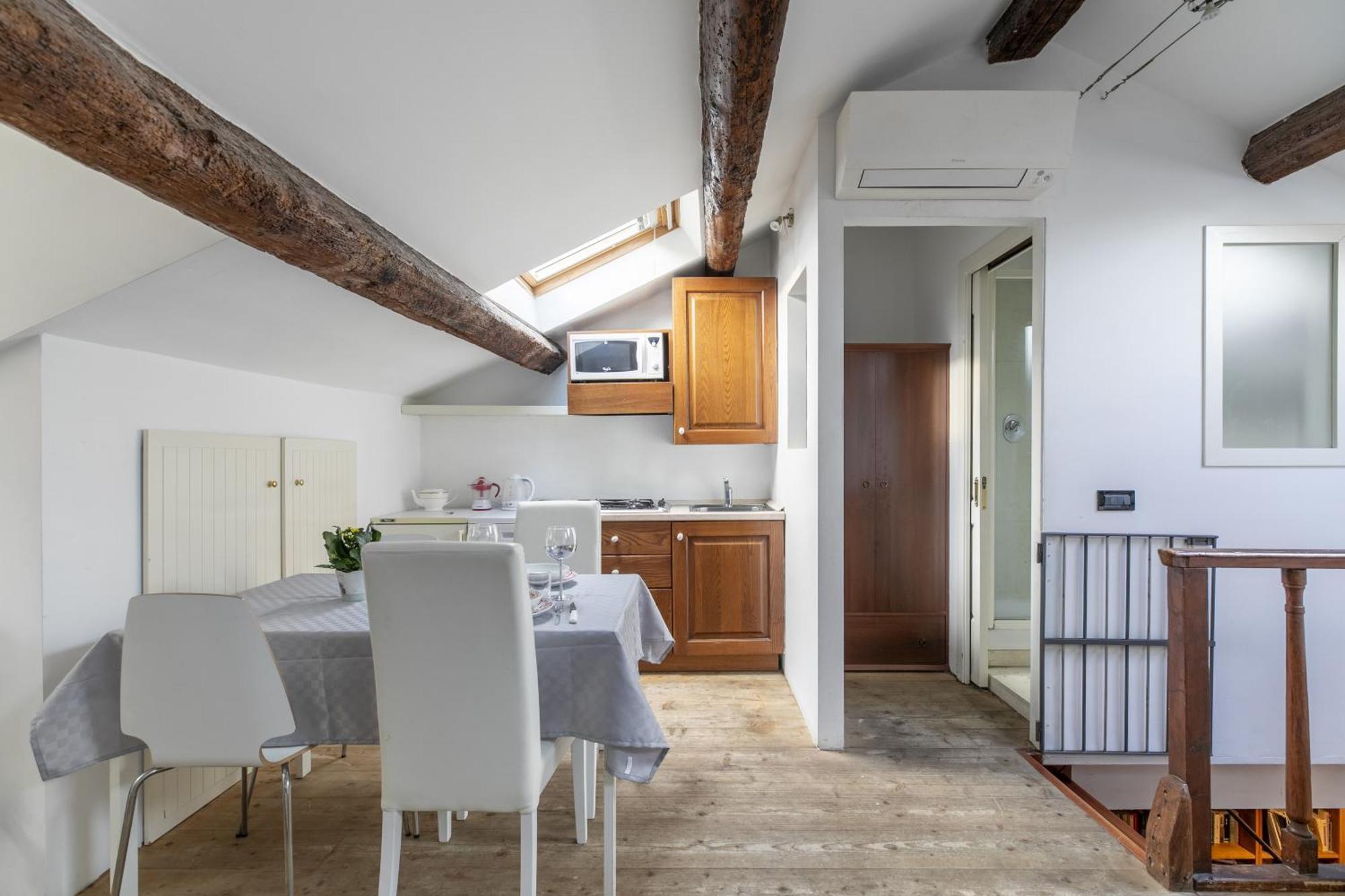 Nice Lovely Attic For 4 Person With Wifi - A/C Wenecja Zewnętrze zdjęcie