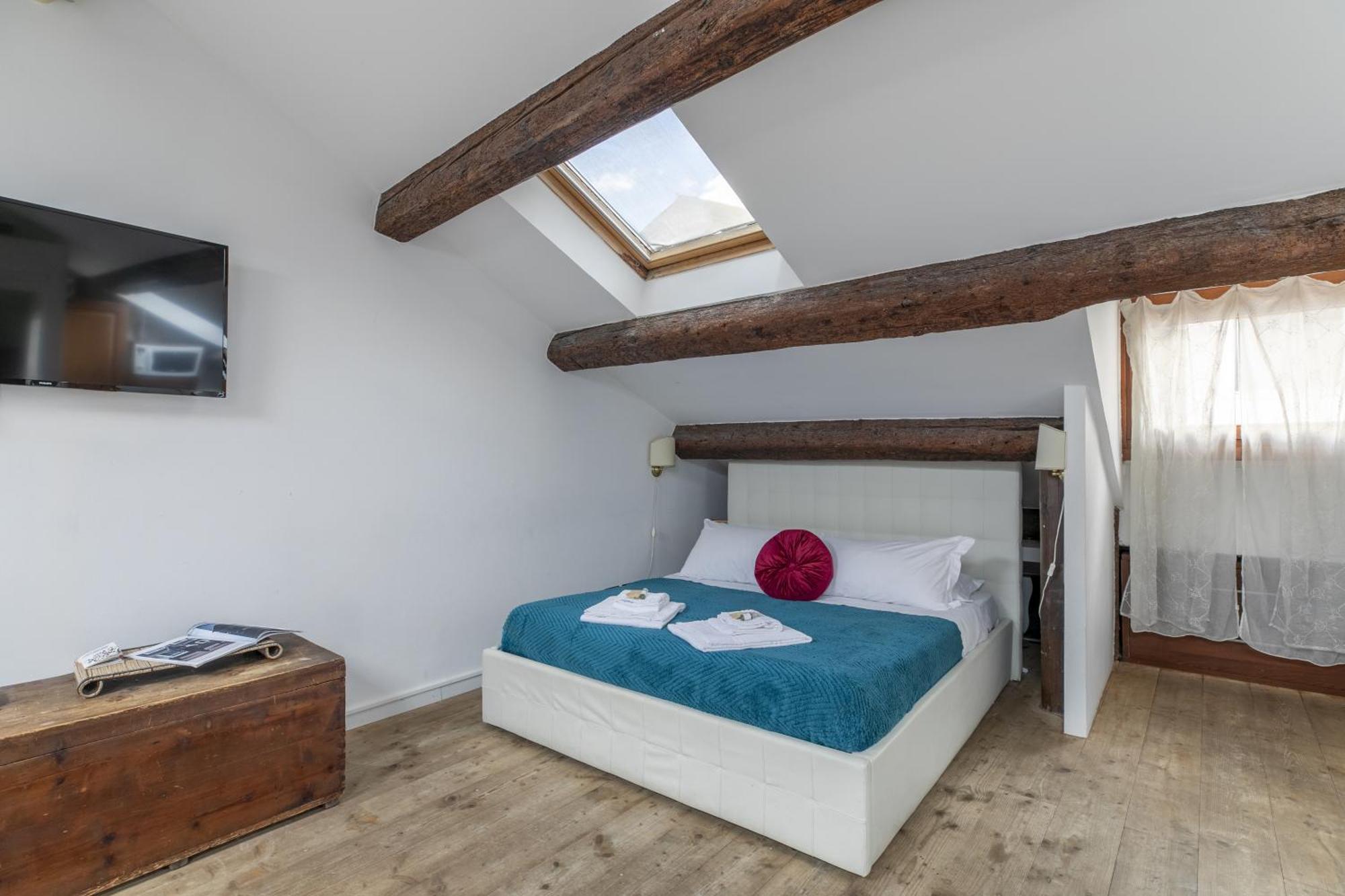 Nice Lovely Attic For 4 Person With Wifi - A/C Wenecja Zewnętrze zdjęcie
