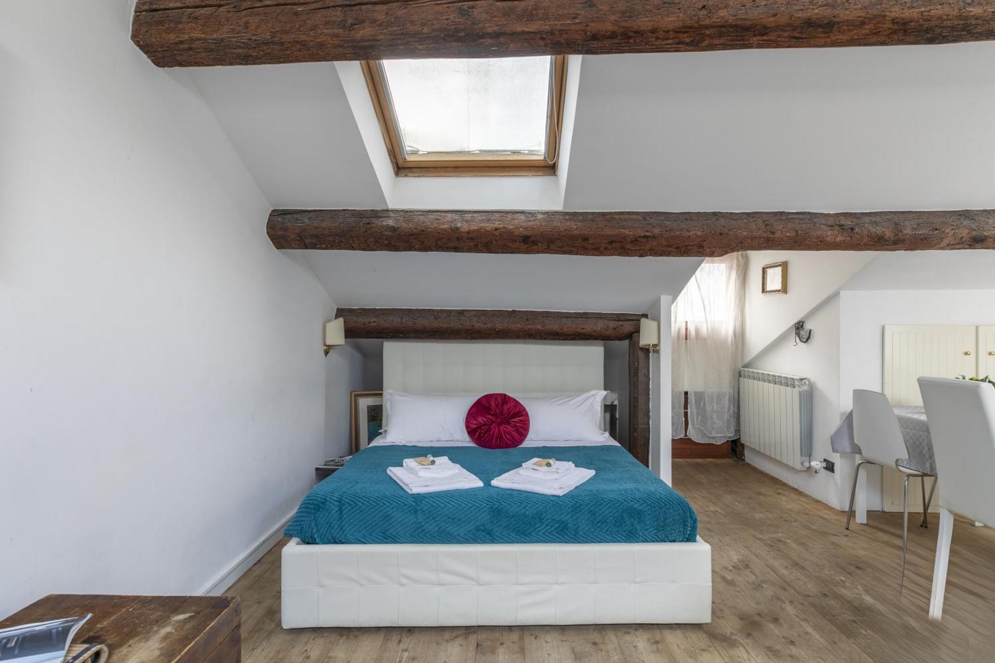 Nice Lovely Attic For 4 Person With Wifi - A/C Wenecja Zewnętrze zdjęcie