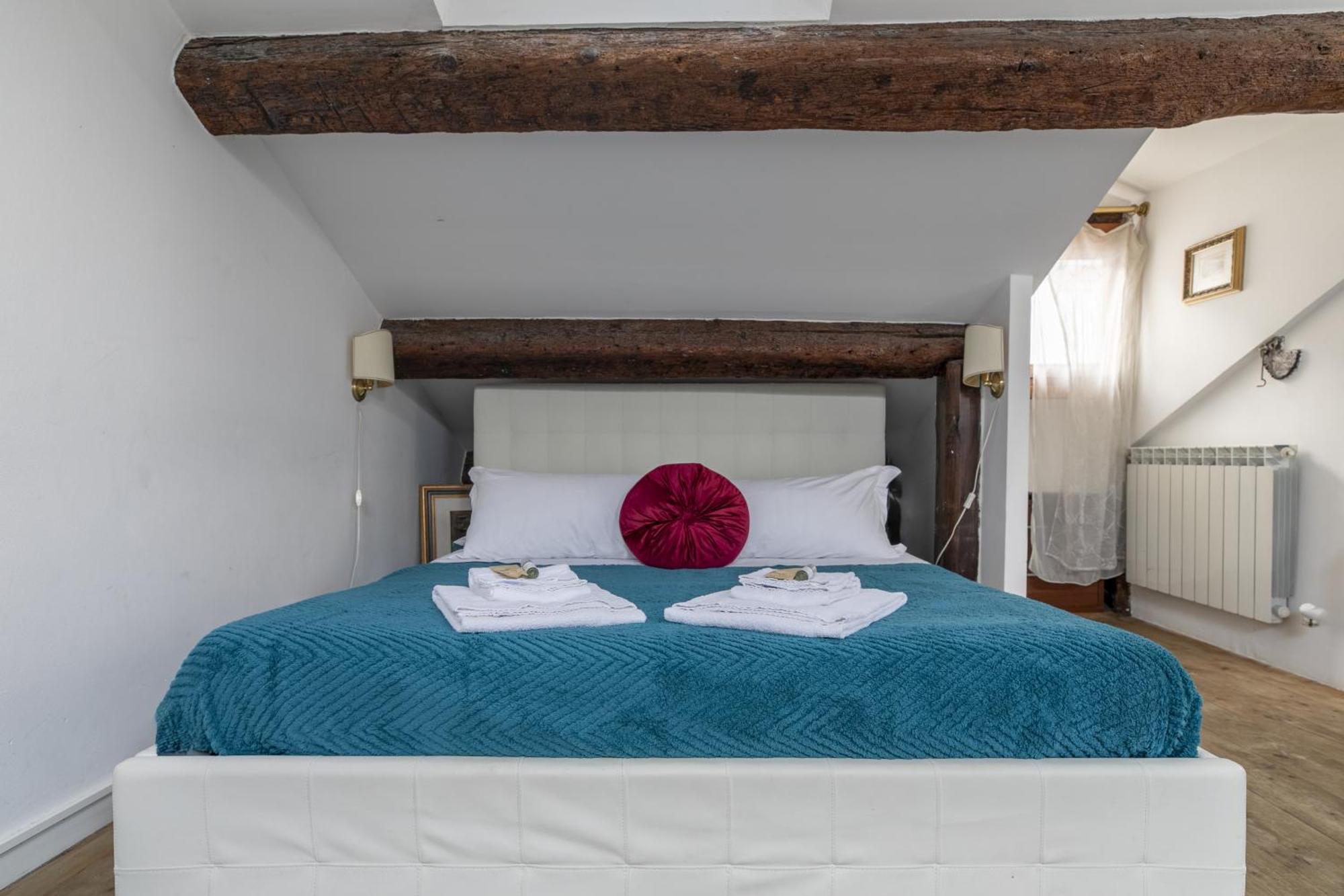 Nice Lovely Attic For 4 Person With Wifi - A/C Wenecja Zewnętrze zdjęcie