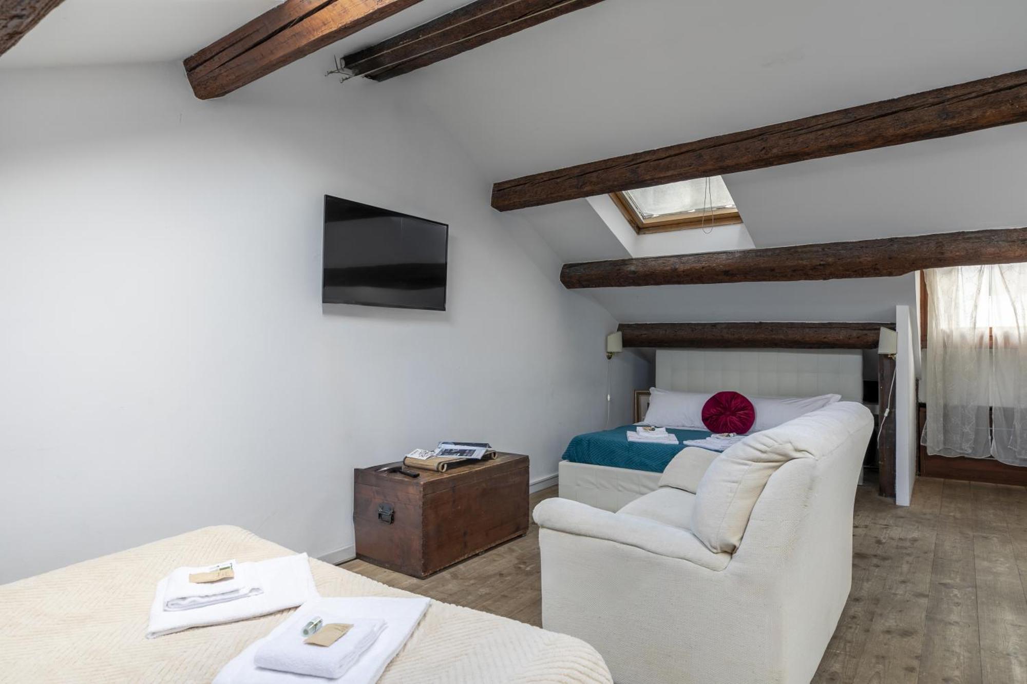 Nice Lovely Attic For 4 Person With Wifi - A/C Wenecja Zewnętrze zdjęcie