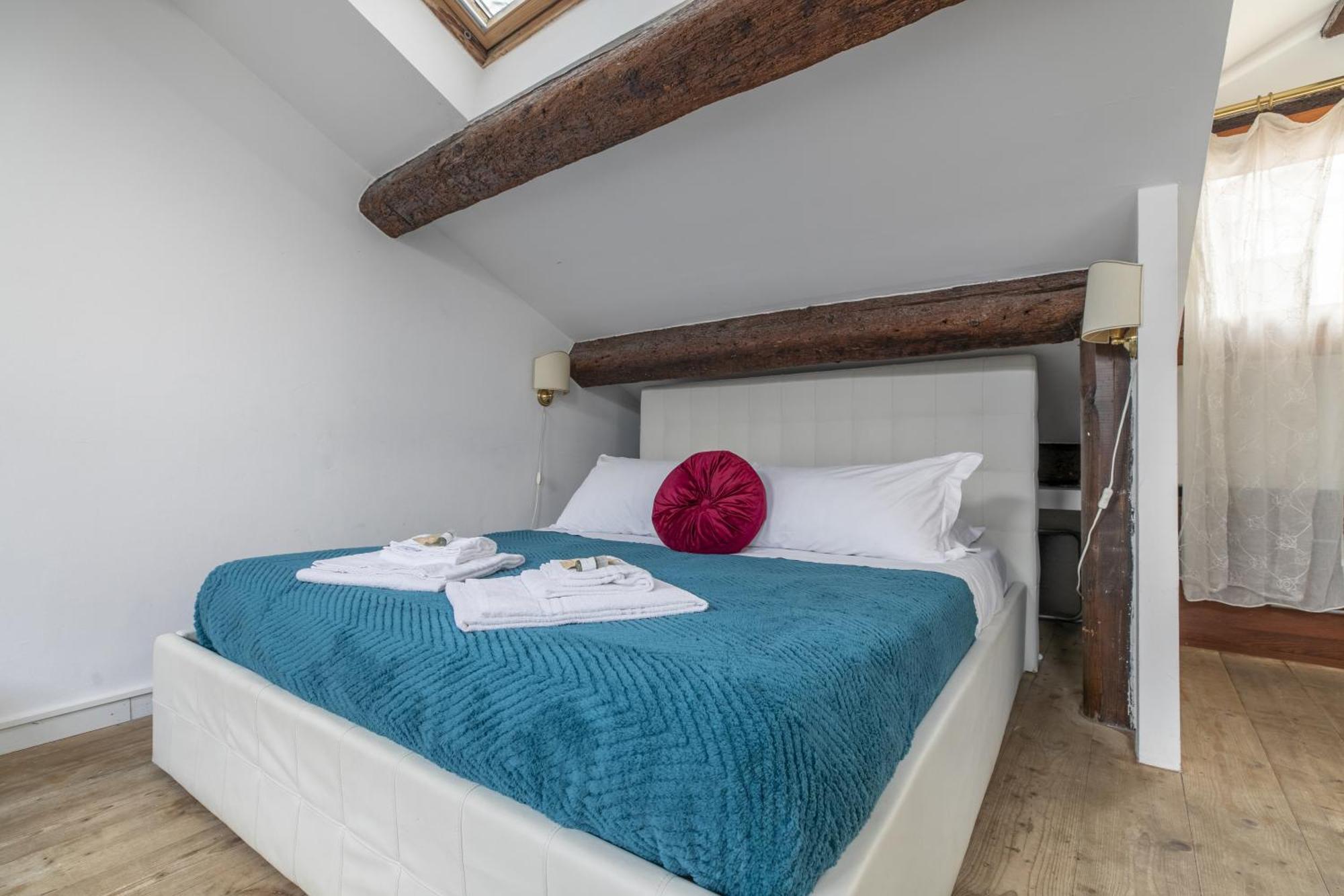Nice Lovely Attic For 4 Person With Wifi - A/C Wenecja Zewnętrze zdjęcie