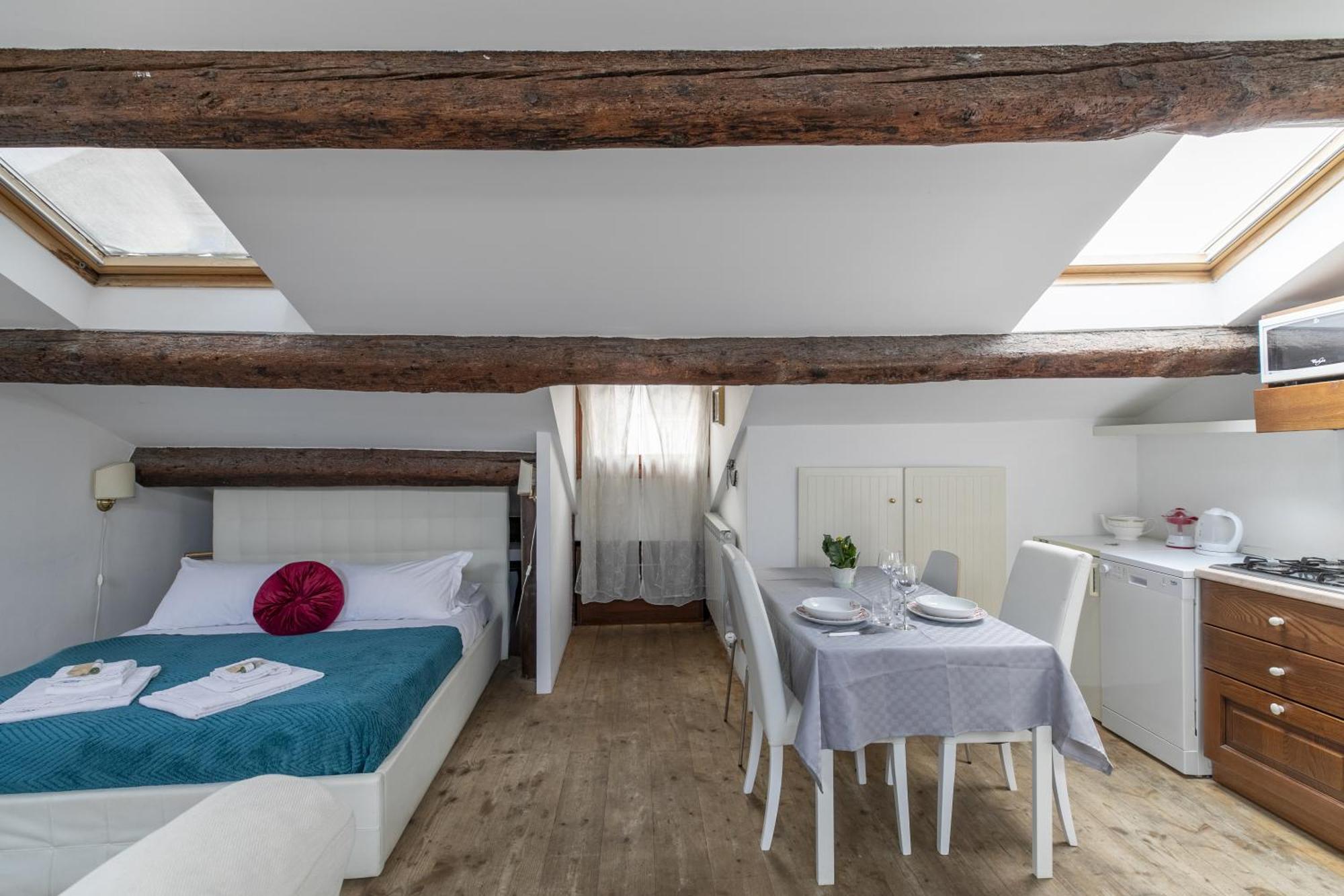 Nice Lovely Attic For 4 Person With Wifi - A/C Wenecja Zewnętrze zdjęcie